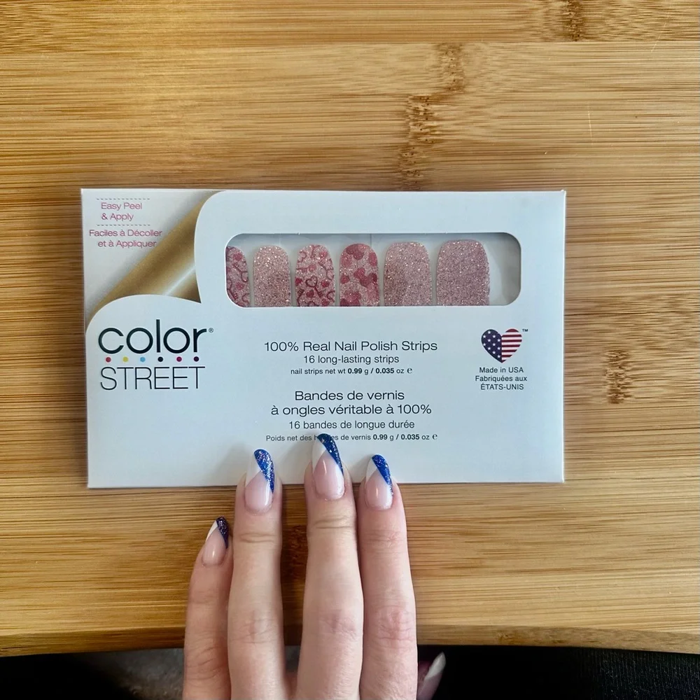 It’s a Keeper RETIRED Color Street Blush Glitter Nail Strips